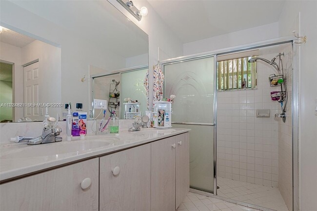 Building Photo - 1641 Zenith Way