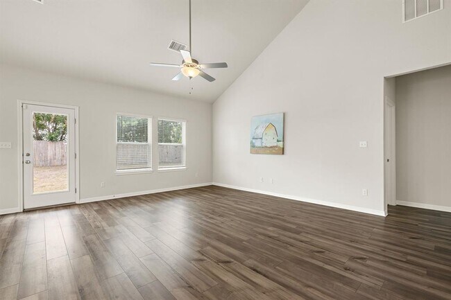 Building Photo - 205 Durango Downs Dr