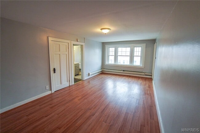 Building Photo - 1225 Hertel Ave