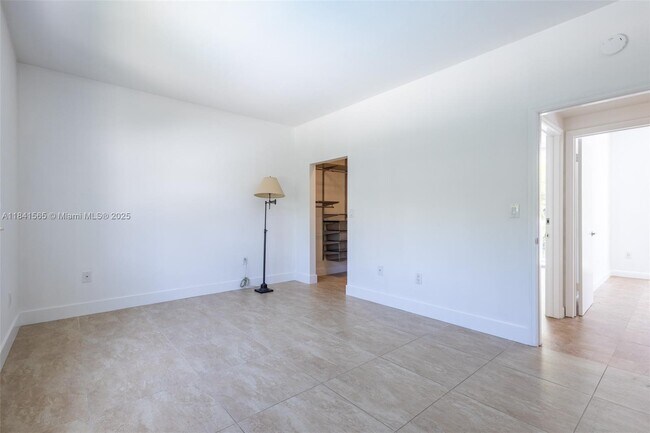 Building Photo - 50 Ocean Ln Dr