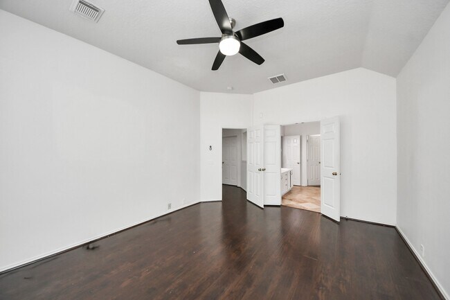 Building Photo - 20510 Pioneer Bend Ct
