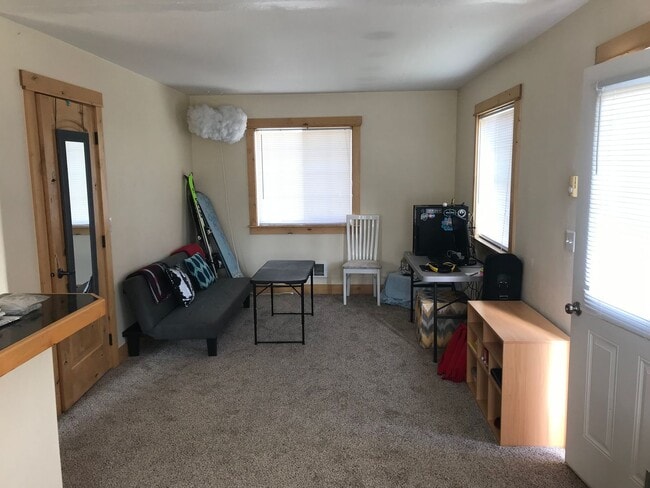 Building Photo - Charming 1 Bedroom 1 Bath Detached Garage Apartment in Driggs - Flexible lease terms