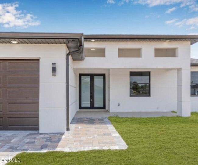 Building Photo - 1105 Jaguar Blvd