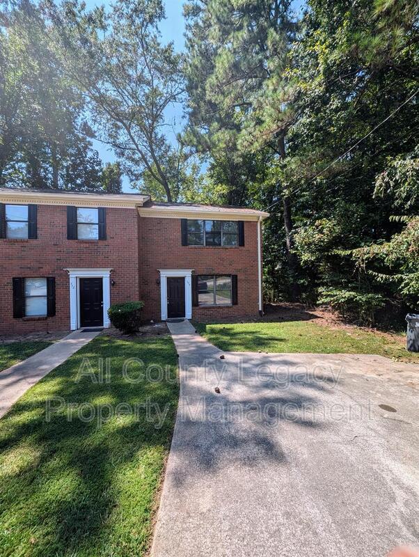 Primary Photo - 774 Yorkshire Ln