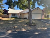 Building Photo - 167 Via Mission Dr