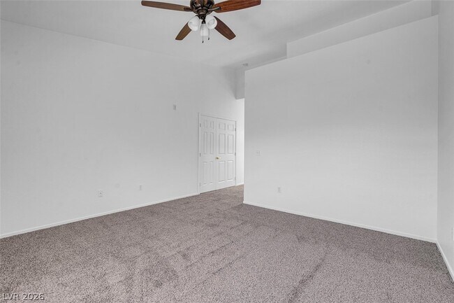 Building Photo - 353 Amber Pine St