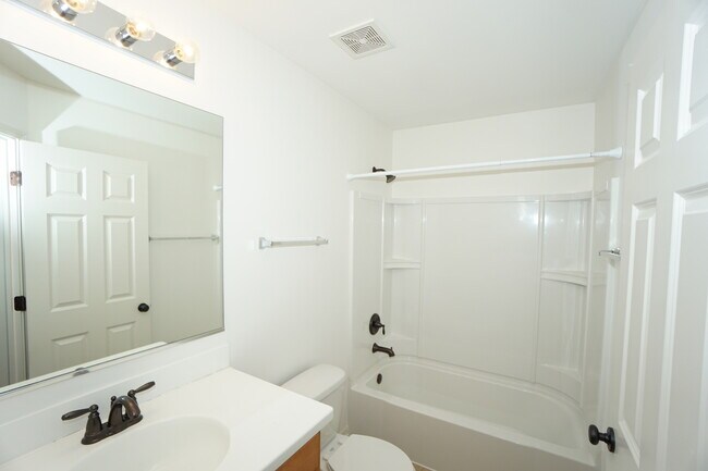 Building Photo - 210 Portage Ln