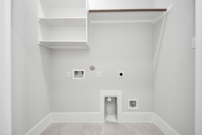 Building Photo - 4818 Cochran St