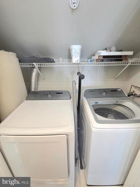 Building Photo - 1604 Post Oak Dr