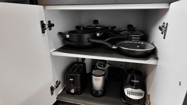 Building Photo - 1424 N Park Pl