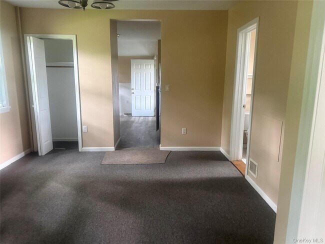 Building Photo - 155 Orange Turnpike