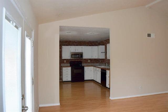 Building Photo - 506 Willow Oak Dr