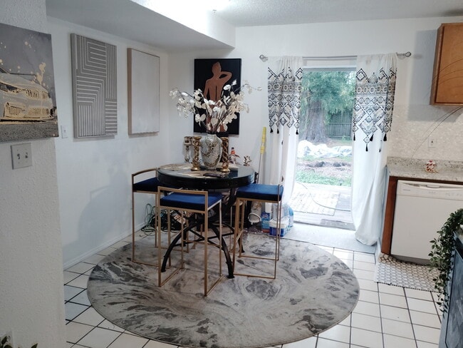 Building Photo - 704 E 121st Ave