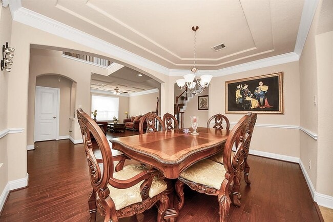 Building Photo - 22719 Shieldhall Ln