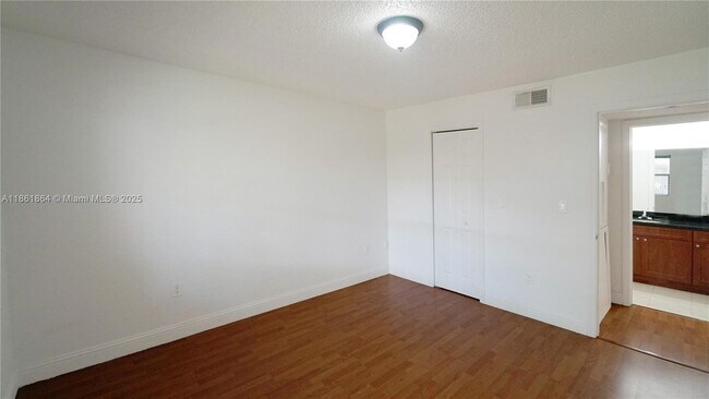 Building Photo - 15570 SW 105th Ln