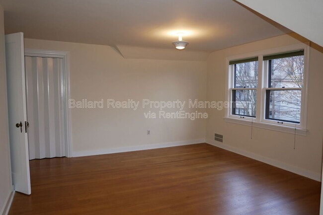 Building Photo - 1403 2nd Ave N