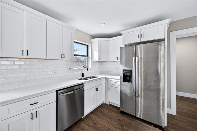 Building Photo - 604 E Summit St