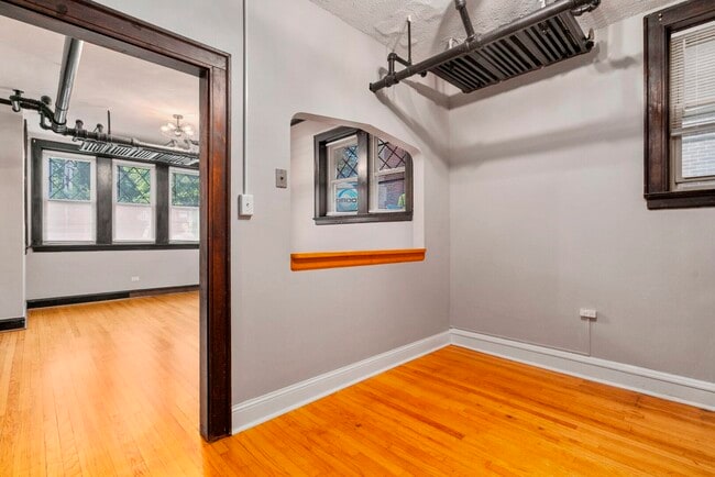 Building Photo - 532 Hillside Ave