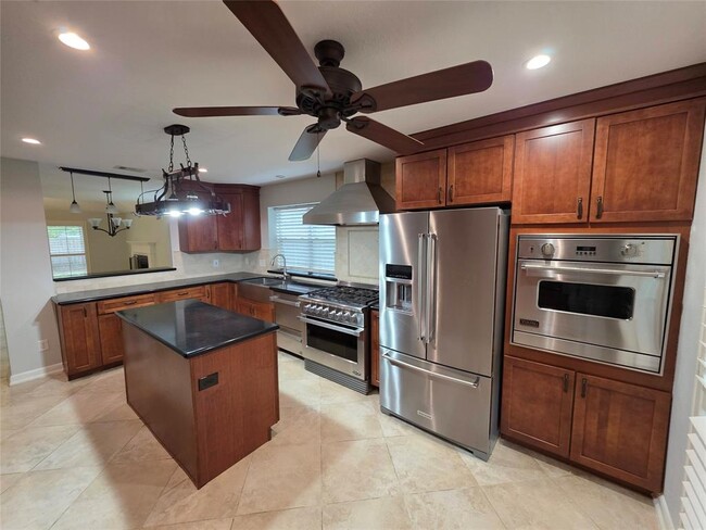 Building Photo - 135 N Dreamweaver Cir
