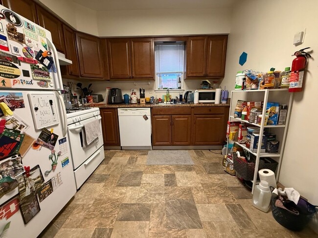 Building Photo - 5921-5923 Nicholson Street