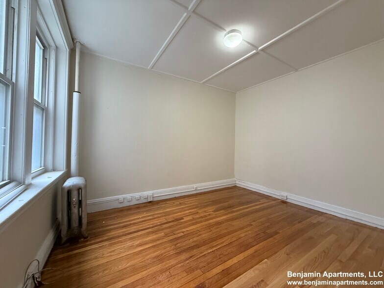 Building Photo - 1161 Boylston St