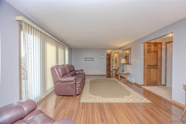 Building Photo - 6784 Bear Ridge Rd