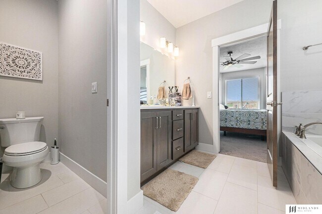 Building Photo - 11976 S 118th Ave