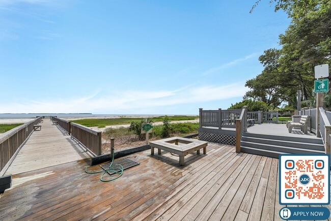 Building Photo - Fully Furnished 2BR Condo in Hilton Head’s North End – $150 Off First Month’s Rent!