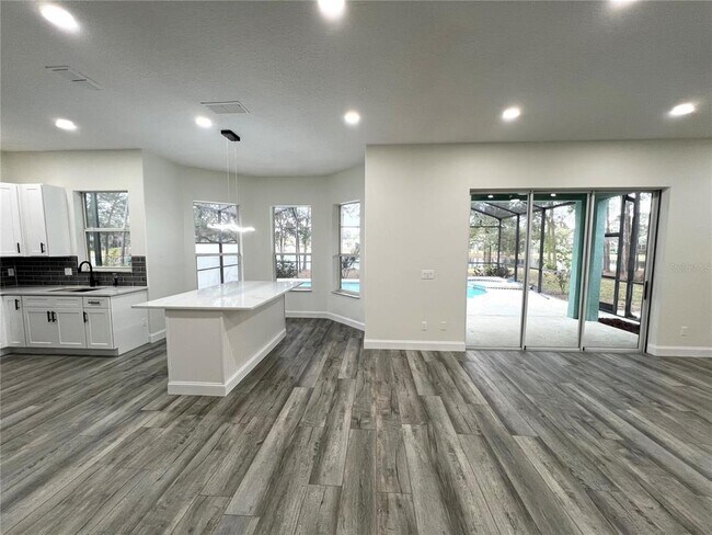 Building Photo - 215 Randon Terrace