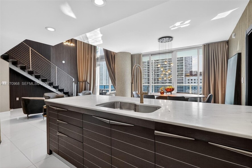 Building Photo - 200 Biscayne Boulevard Way