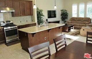 Building Photo - 20329 Paseo Los Arcos