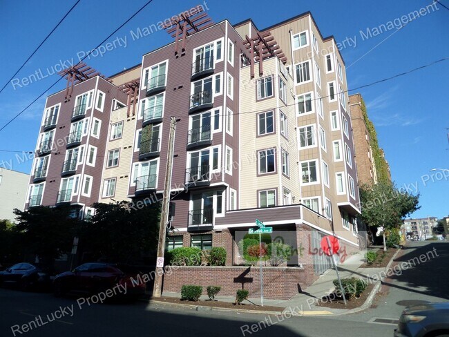Primary Photo - GORGEOUS & LARGE 1-Bedroom Unit w/Office N...