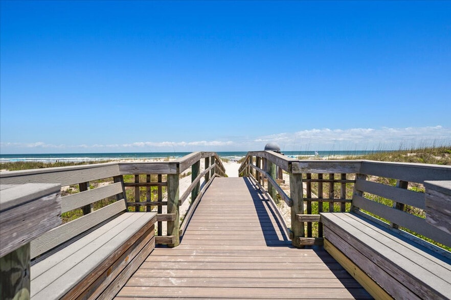 Building Photo - 4250 A1A S