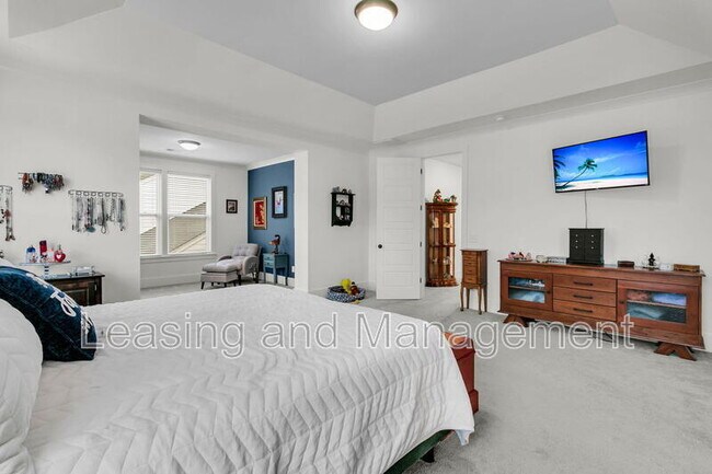 Building Photo - 245 Summer Tanager Dr