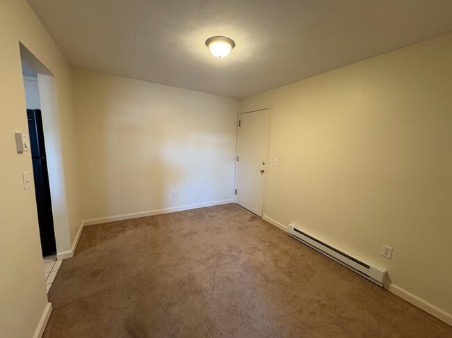 Building Photo - 740 Central St