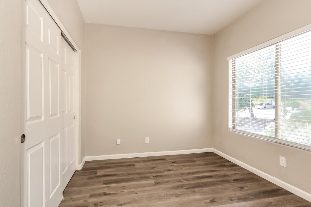 Building Photo - 1607 S 79th Ln