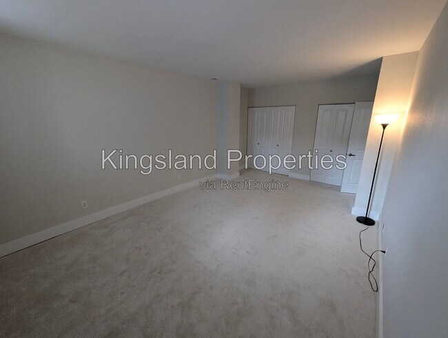 Building Photo - 5630 Pershing Ave