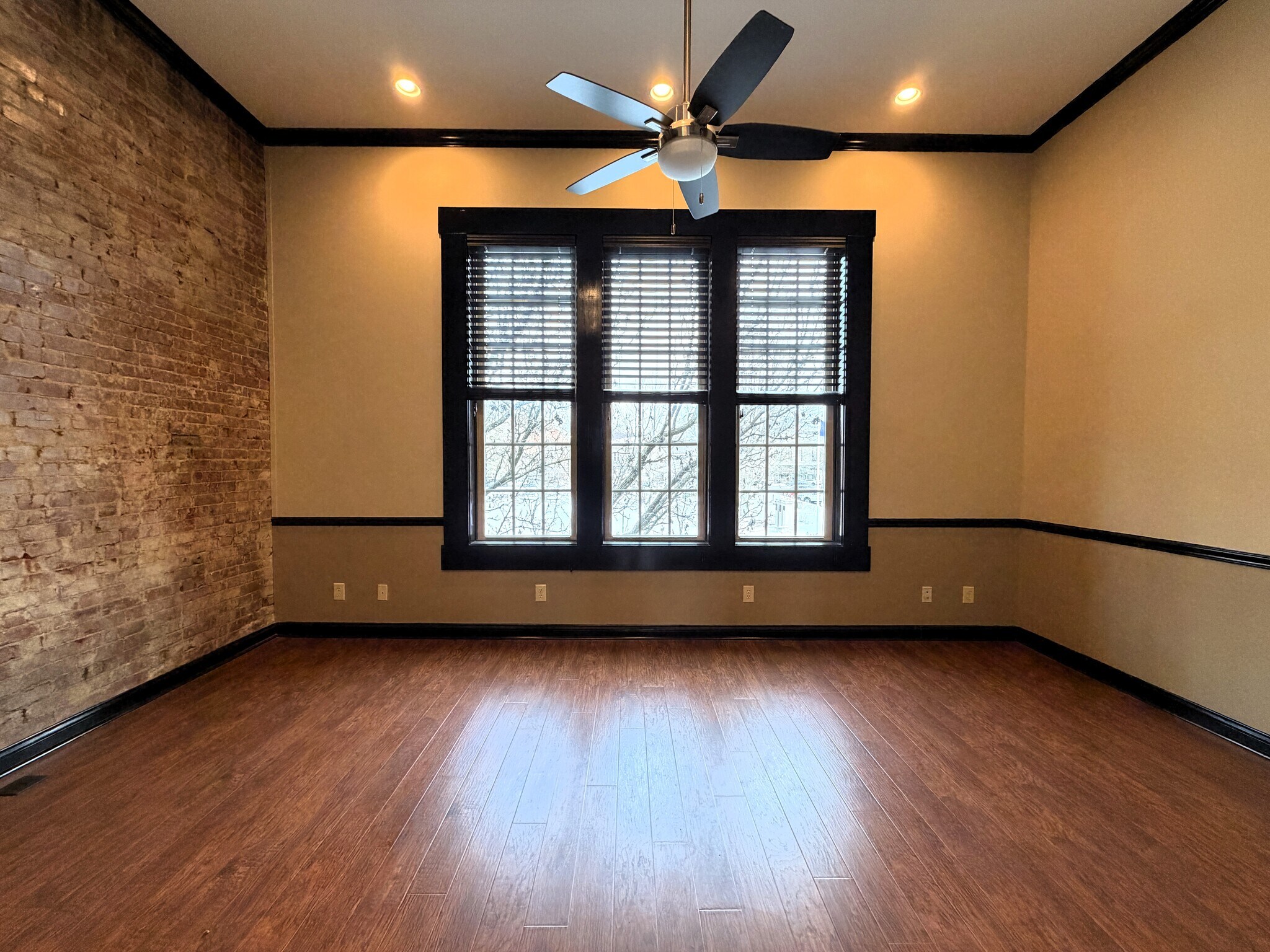 Building Photo - 209 N Capitol Ave