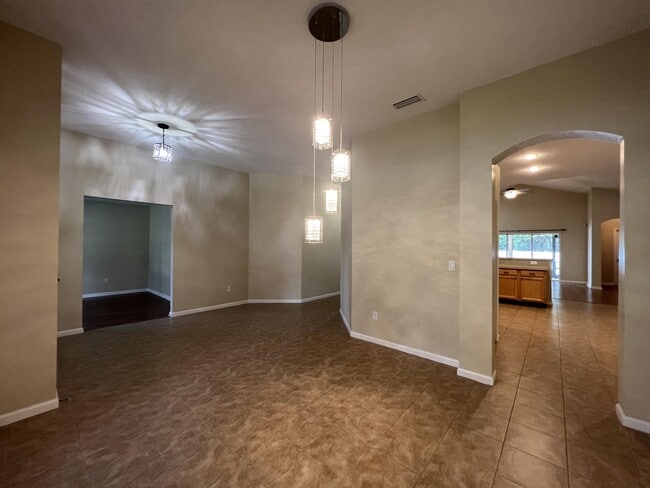 Building Photo - 3466 Laurel Leaf Dr