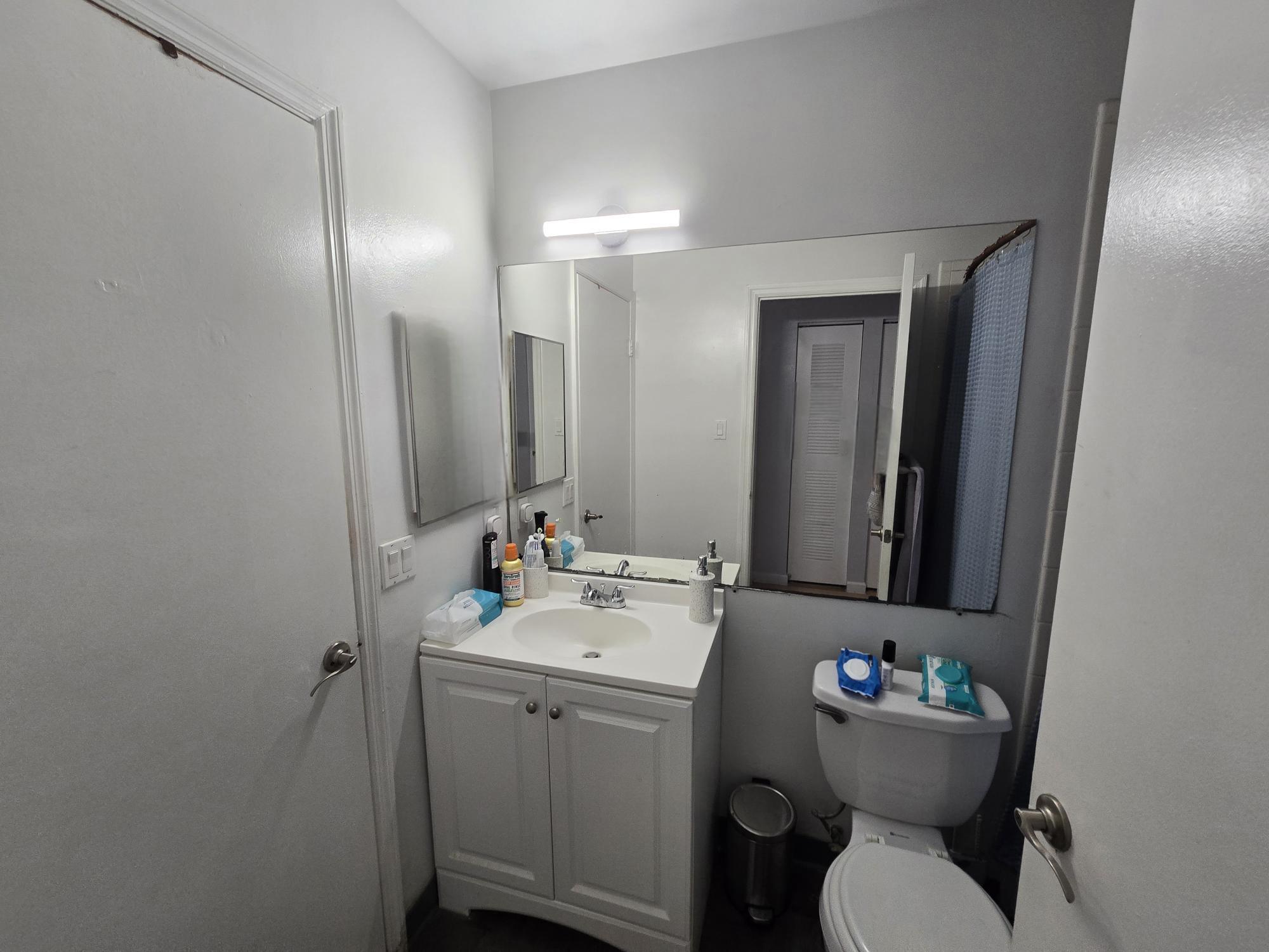 Building Photo - 10420 SW 158th Ct