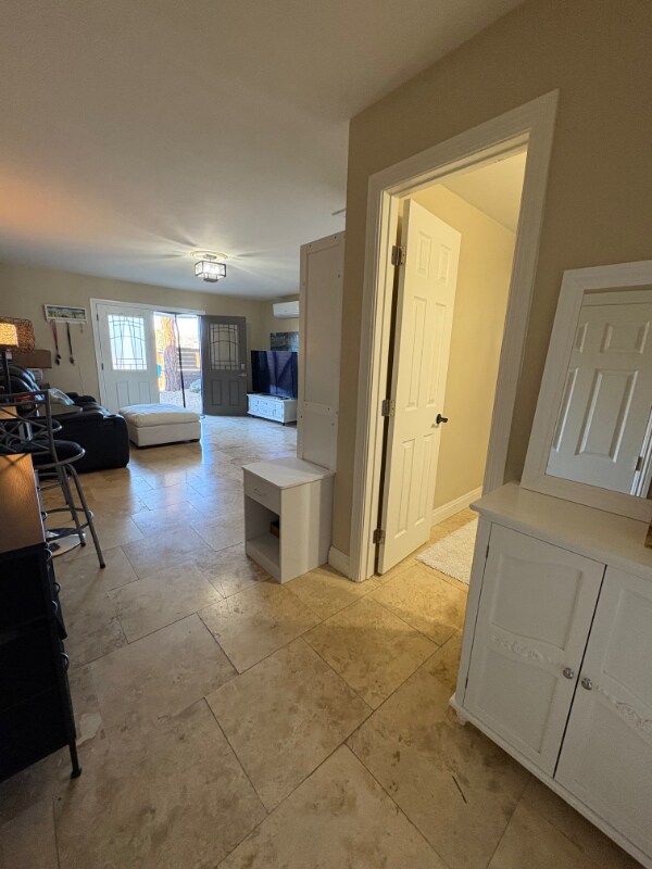 Building Photo - 31241 Old River Rd