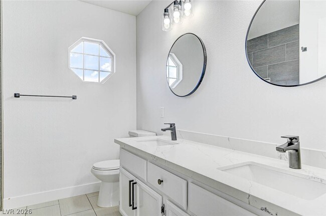 Building Photo - 2817 Via Florentine St