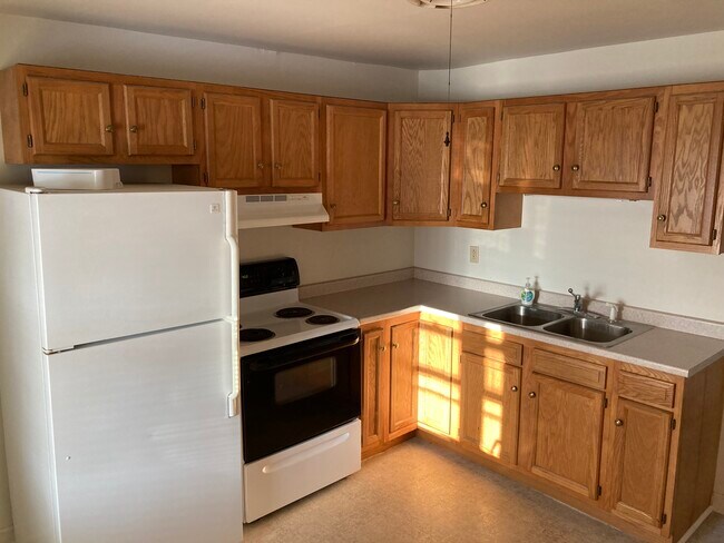 Primary Photo - 125 Montcalm Ave