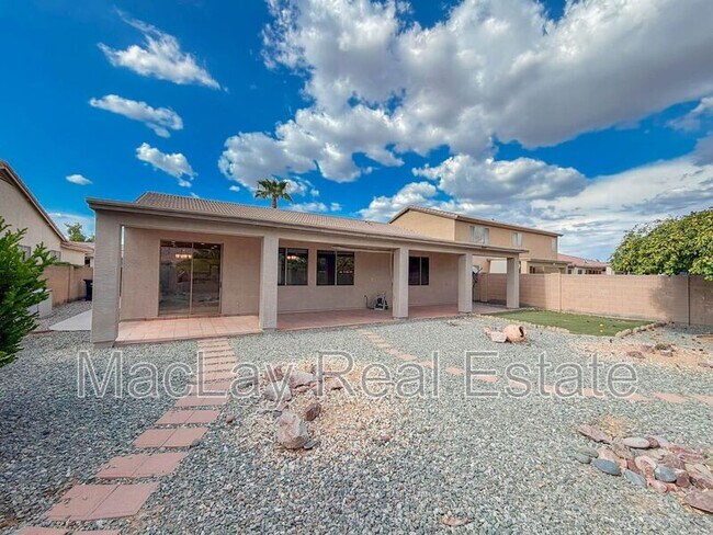 Building Photo - 203 W Cedar Dr