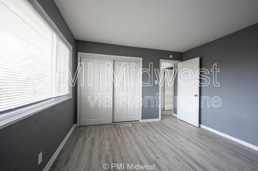 Building Photo - 6056 E 16th St