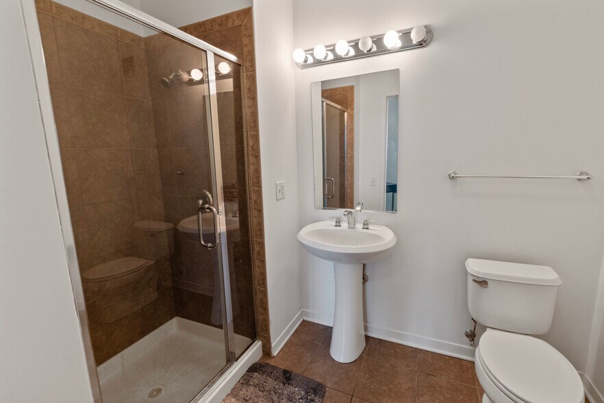 Building Photo - 757 N Orleans St