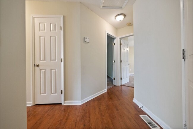 Building Photo - 2032 Ferbow St