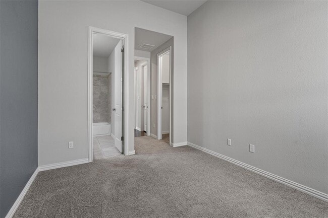 Building Photo - 404 Miracle Rose Way