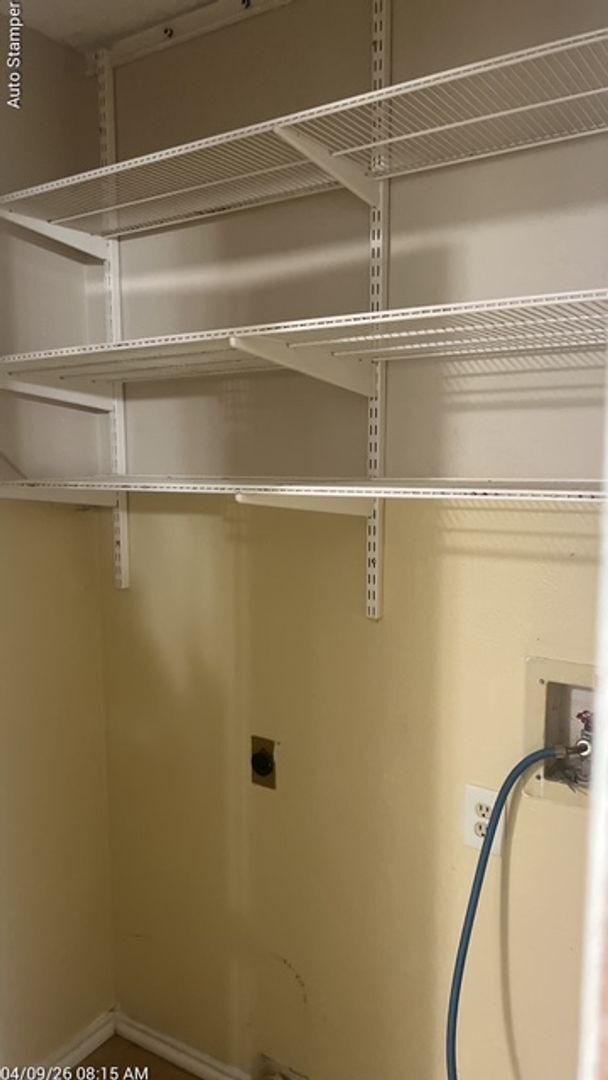 Building Photo - 501 Lantana Dr