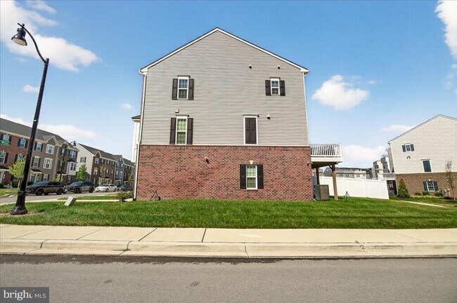 Building Photo - 16224 Bright Star Wy